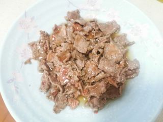 爆炒牛肉的做法步骤：4
