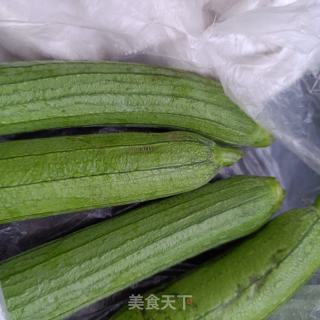 鸡蛋炒丝瓜的做法步骤：1