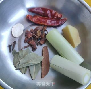 红焖牛尾的做法步骤：3