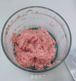 胡萝卜鲜肉馅馄饨的做法步骤：3