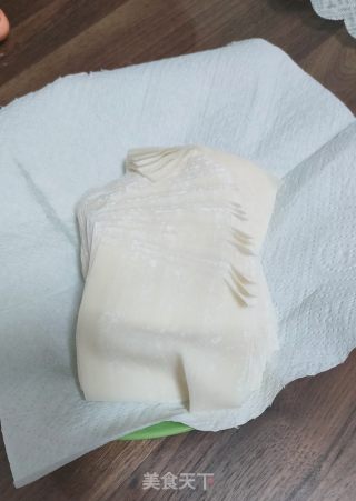 胡萝卜鲜肉馅馄饨的做法步骤：9