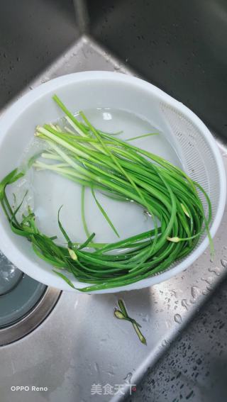 韭菜猪肉馅饼的做法步骤：6