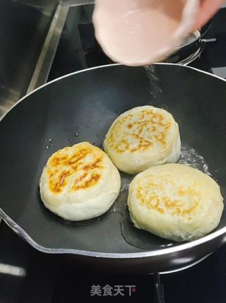 韭菜猪肉馅饼的做法步骤：12