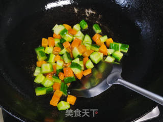 炒时蔬的做法步骤：1