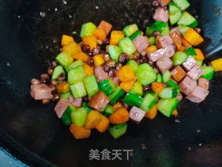炒时蔬的做法步骤：3