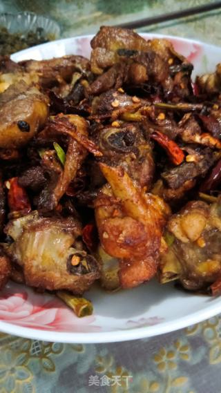 临沂炒鸡之干煸辣子鸡的做法步骤：5