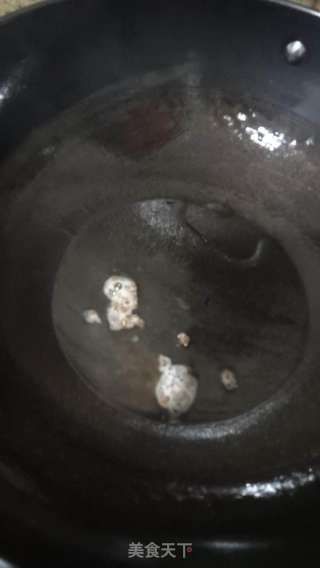 包菜这样炒，我能吃两碗饭的做法步骤：1