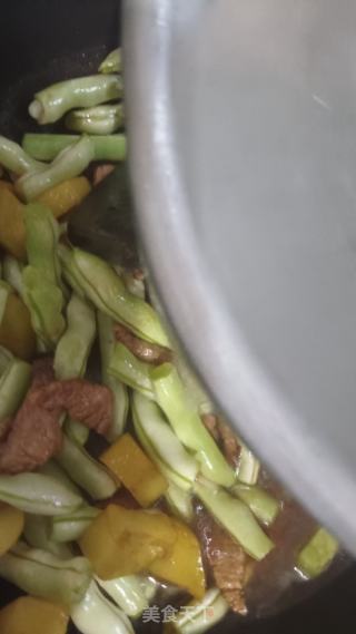 豆角这样炒，真是太美味了的做法步骤：4