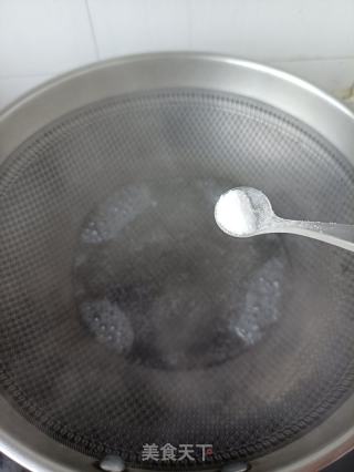 丝瓜炒鸡肉丸的做法步骤：4