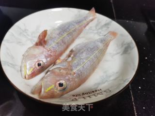 煎煮红杉鱼的做法步骤：2
