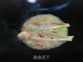 煎煮红杉鱼的做法步骤：4