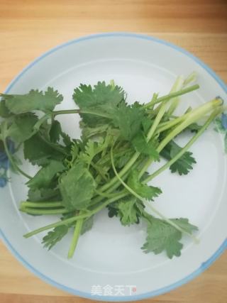 蘑菇粉条汤的做法步骤：2