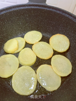 干锅土豆藕片的做法步骤：2