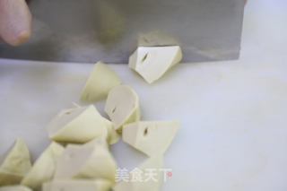 豆豉鲮鱼烧素肠的做法步骤：1