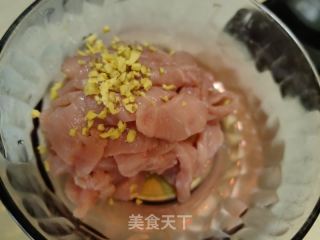 黄瓜肉片的做法步骤：2
