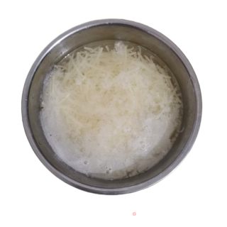 醋溜土豆丝的做法步骤：1