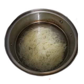 醋溜土豆丝的做法步骤：2