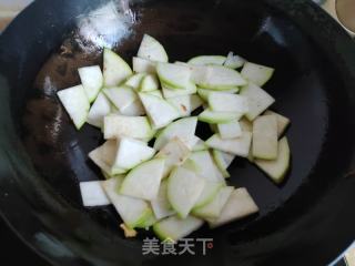鲜虾煎蛋蒲瓜汤的做法步骤：7
