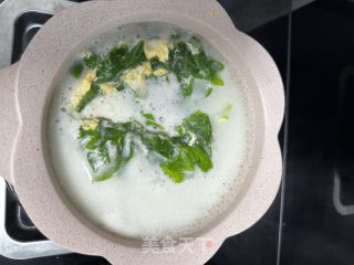 芹菜蛋花汤的做法步骤：3
