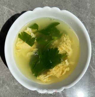 芹菜蛋花汤的做法步骤：4