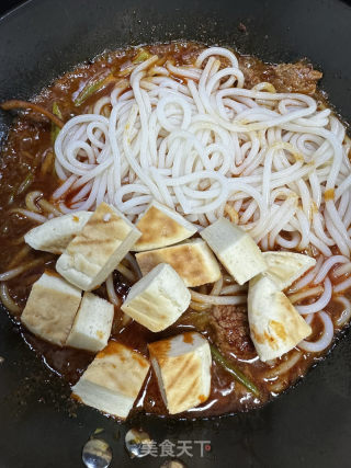 新疆炒米粉的做法步骤：3