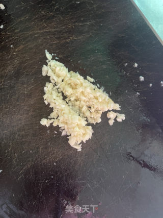 蒜香鸡翅的做法步骤：3
