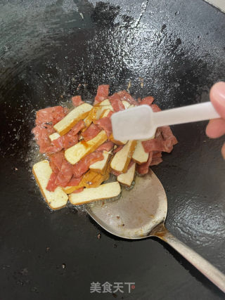 香干炒培根的做法步骤：6
