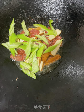 香干炒培根的做法步骤：7