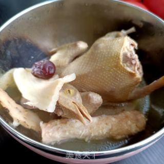 天麻沙参玉竹炖鸽子的做法步骤：9