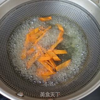 荷兰豆拌鸽胸肉的做法步骤：4