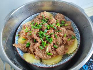 土豆蒸肉的做法步骤：7