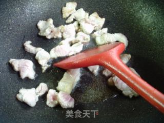 五花肉炒夜开花的做法步骤：4