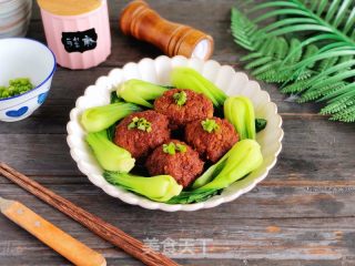 红烧狮子头的做法步骤：12