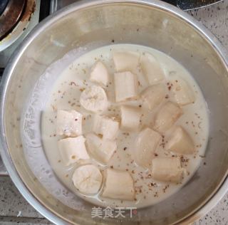 酥炸香蕉的做法步骤：2