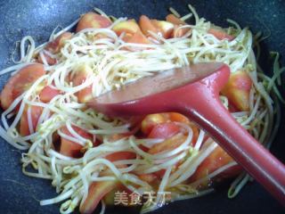 番茄炒绿豆芽的做法步骤：10