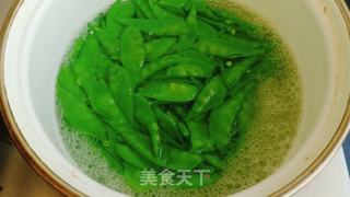腊味荷兰豆的做法步骤：3
