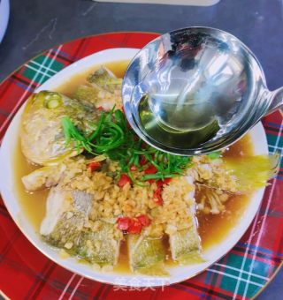 蒜蓉蒸黄花鱼的做法步骤：14
