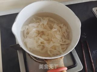 竹笋拌鸡丝的做法步骤：3
