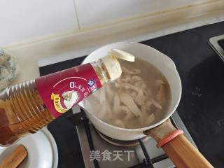 竹笋拌鸡丝的做法步骤：4