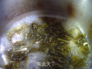 咸菜鞭笋煮排骨的做法步骤：8