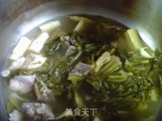 咸菜鞭笋煮排骨的做法步骤：10