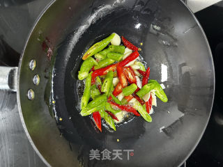 家常烧腐竹的做法步骤：1