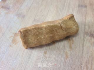 洋葱炒豆腐卷的做法步骤：1