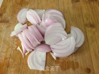 洋葱炒豆腐卷的做法步骤：3
