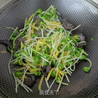 海参炒黑豆芽的做法步骤：10