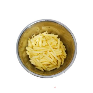 小白菜炖土豆条的做法步骤：1