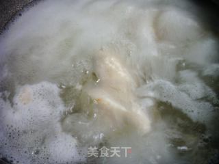青椒炒手撕鸡胸肉的做法步骤：5