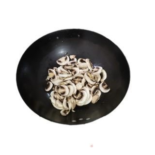 蒜香炒口蘑的做法步骤：1