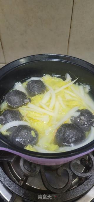 墨鱼丸白菜汤的做法步骤：8