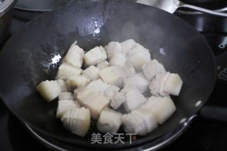 素肠红烧肉的做法步骤：2